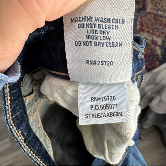 Buckle BKE Victoria Universal Fit Mid-Rise Bootcut Blue Jeans Womens Size 30 - Picture 12 of 12